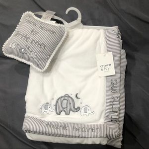 Crown and ivy blanket baby gift